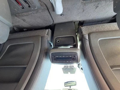 Used A/C Selector Switch fits: 2011 Chevrolet Traverse rear console mounted opt - Image 1 of 4