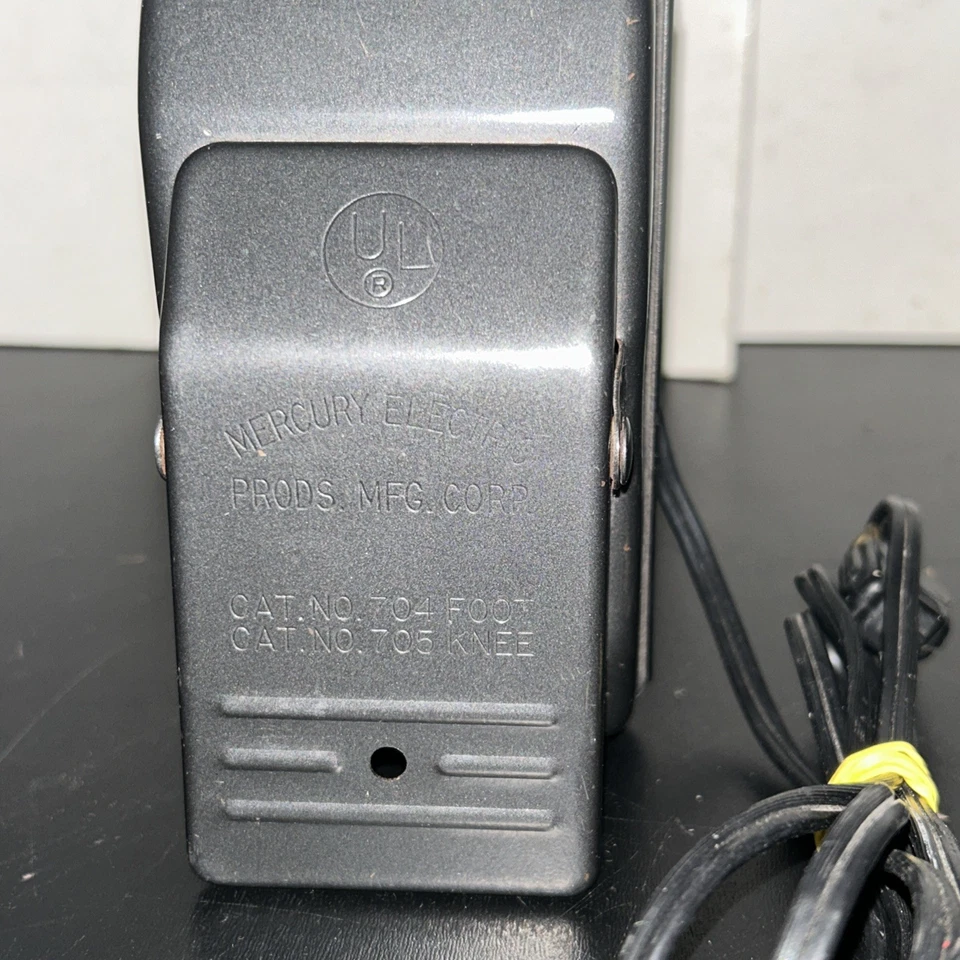 Винтажная педаль электрической металлической швейной машинки Mercury No 704 фута No Колено 705 - Изображение 1 из 4