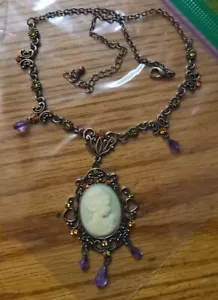 Collana spilla cammeo periodo vittoriano ciondolo bigiotteria costume tono oro GF? - Foto 1 di 1