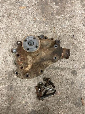 Ford 351m-400 1976-1982 bomba de agua con pernos núcleo o reconstrucción Foto 1 de 3