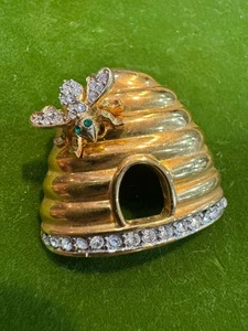 SPILLA VINTAGE ALVEARE BOMBI SPILLA JOAN RIVERS DESIGNER STRASS FIRMATA - Foto 1 di 5