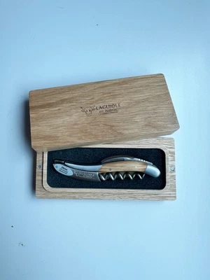 Laguiole en Aubrac 开瓶器 带 Olivewood 手柄 — 第 1/4 张图片