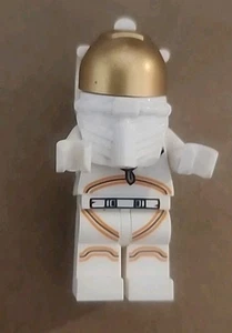 LEGO Astronaut Space City Minifigure 60227 60224 Astronauta Casco Oro - Foto 1 di 3