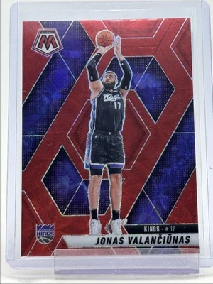 JONAS VALANCIUNAS 2024-25 MOSAIC RED INTERNATIONAL PRIZM KINGS /75 Q4865 - Image 1 of 2