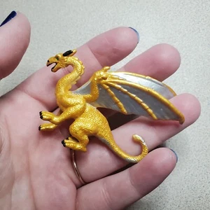 Miniature Safari Ltd Drake The Dragon 1.5” X 2.5” Figure Golden Dnd Fantasy - Picture 1 of 10