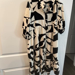 Damen SHEIN Kleid Größe L schwarz und creme - Bild 1 von 5