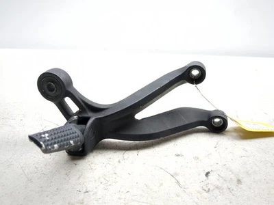 Pé traseiro direito passageiro Suzuki GSXR 600 750 01-03 - Imagem 1 de 4