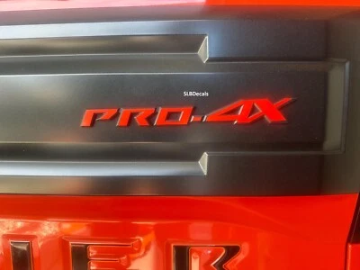 SE ADAPTA a 2025 2026 Nissan Frontier Tailgate PRO4X Emblemas de calcomanías Foto 1 de 4