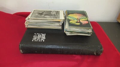 VINTAGE POSTCARDS COLLECTION 390 POSTCARDS IN ALBUM + LOOSE - Image 1 of 4