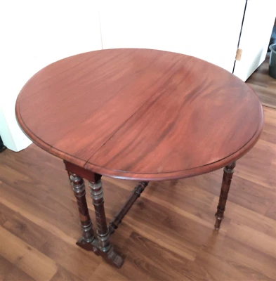 ARTS & CRAFTS SUTHERLAND TABLE c 1900. MAHOGANY, MEDIUM SIZE, FINE CONDITION - Image 1 of 4