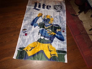 Green Bay Packers Banner '100 Seasons' Miller Lite 30" X 48"" - Imagen 1 de 3
