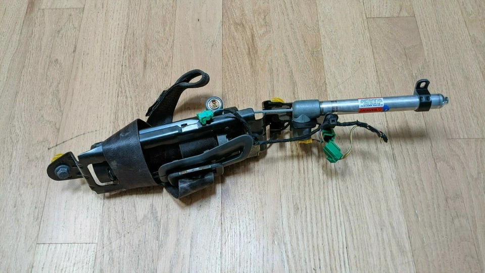 Cinturón de seguridad y retractor para conductor Volvo C30 2008-2011 Foto 1 de 4