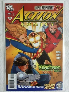 (Superman en) Cómics de acción #882 2009 en muy buen estado+/nuevo de serie de cómics de DC Rucka/Gates/Pérez - Imagen 1 de 1