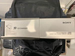 Lettore multi cd auto SONY CDX 51 - Foto 1 di 2