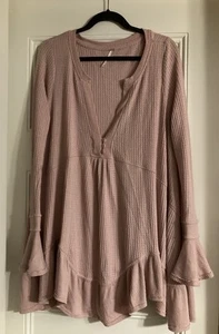 Free People Women Pale Pink Waffle Oversize Tunic Top Long Sleeves Ruffle M - Afbeelding 1 van 9