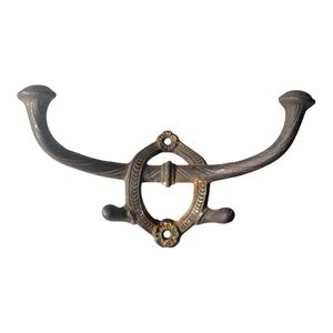 Vtg Cast Iron Saddle 7x4x3 Coat Hanger Wall Hook Rusty Patina - Picture 1 of 2