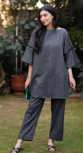 Pakistani Clothing  - Picture 1 of 1