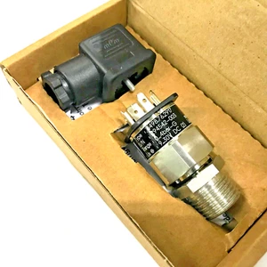 TRAFAG Ecotrans ECON4.0A 8498.76.2917  Pressure Transmitter 0..4 bar 4.20mA - Picture 1 of 4