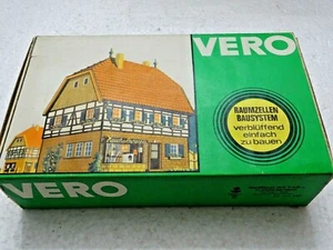 VERO ( 54 57370 ) MAQUETTE D'UNE MAISON AVEC BOUTIQUE NEUVE EN BOITE ECHELLE HO - Picture 1 of 2