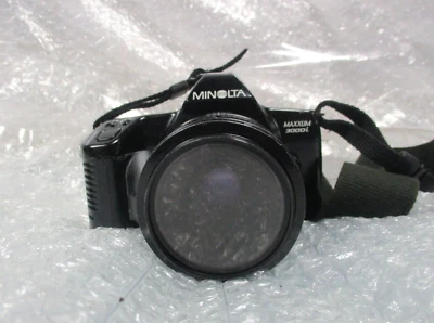 Minolta Maxxum 3000i 35mm Film AF Camera 35-80mm lens Photography. - Image 1 of 4