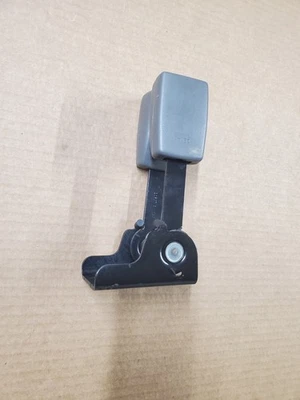 2002-2006 GMC Envoy XL Chevy Trailblazer EXT Third Row Seat Belt Buckle OEM Gray - Image 1 of 4