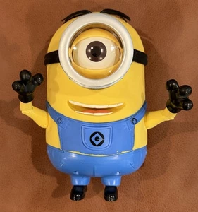 Minion Stuart Modellino Parlante 8" - Funzionante - Batterie Incluse - Foto 1 di 8