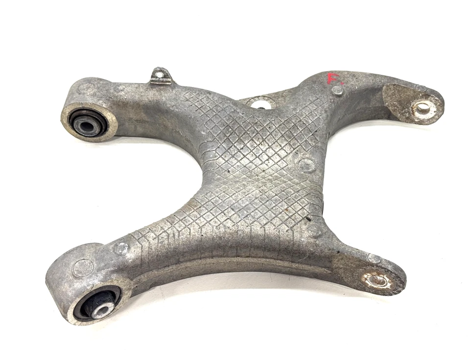 Brazo de control inferior trasero izquierdo bmw x5 x5m x6 x6m e70 e71 2007-2013 6770953 oem Foto 1 de 4