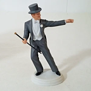 Avon, IMAGES OF HOLLYWOOD, Fred Astaire, Figurine Porcelain - Picture 1 of 5