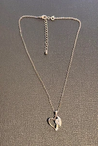 Collana Avon Looping Cuore Aperto-Argento-Tono Cristallo Trasparente Accento, Aprile - Foto 1 di 6