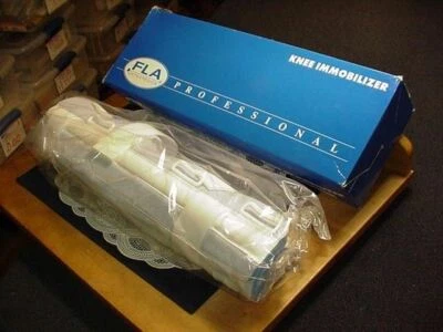 FLA 38-144000, Florida Orthopedics Microban Tri Panel Inmovilizador de Rodilla 20 Pulgadas Foto 1 de 4