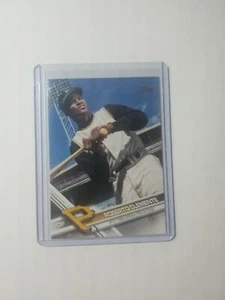 2017 Topps Update ROBERTO CLEMENTE Short Print Variation US136 Pirates - Bild 1 von 2