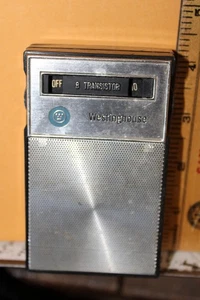 Radio de 8 transistores Westinghouse de colección negra modelo H-914P8GP - Imagen 1 de 5
