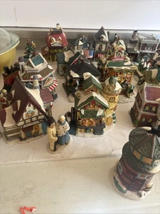 Angoli di ciottoli 21 pezzi 02-03 Windham Heights case villaggio di Natale leggi - Foto 1 di 9