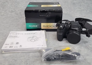 Fuji Fujifilm Finepix S1000 FD 10MP Digital Camera w/12x Zoom Works Great - Picture 1 of 12