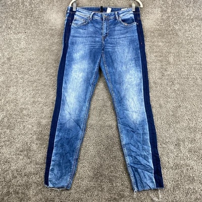 Pantalones de mezclilla rectos para mujer Divided by H&M 10 azules dos tonos tiro medio 5 bolsillos deshilachados Foto 1 de 4