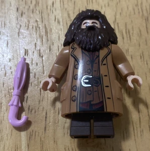 Lego Harry Potter - Rubeus Hagrid Minifigure with Pink Umbrella - Picture 1 of 2