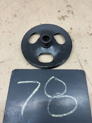 Dodge RAM W150 D100 B100 1991-93 3,9 5,2 5,9 polea bomba dirección asistida usada Foto 1 de 4