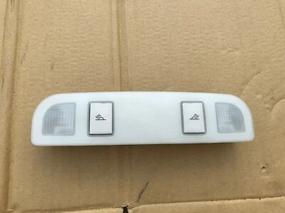 Luz interior superior cúpula trasera AUDI A6 2005-2008 3,2 L FABRICANTE DE EQUIPOS ORIGINALES Foto 1 de 4