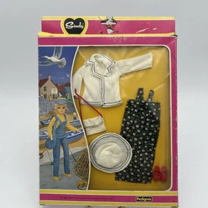Raro Conjunto Muñeca Sindy Pedigrí Años 70 Mod en Caja Original 41110U Hecho en Hong Kong - Imagen 1 de 7