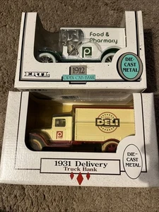 BRAND NEW THE ERTL COMPANY PUBLIX 1912 OPEN CAB BANK AND 1931 DELIVERY TRUCK BAN - Picture 1 of 2