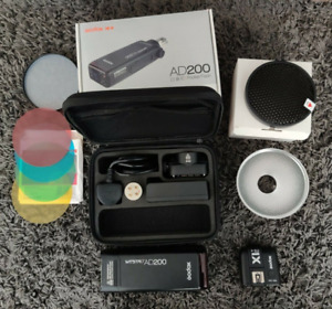 Godox AD200 TTL Pocket Flash Kit with S2 Reflector + gels and CANON transmitter