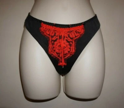 Tanga Agent Provocateur Soiree Liu-Liu negro satinado con encaje rojo AP 3 mediano nuevo con etiquetas Foto 1 de 4