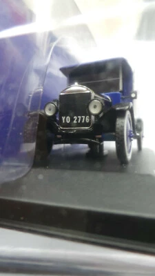 FORD MODEL T VAN MICHELIN LA COLLECTION OFFICIELLE DIECAST 1/43 TYRES MODEL T - Image 1 of 4