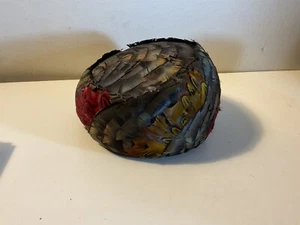 1960s Iridescent Feather Ladies Hat W/ Roebuck W Receipt And Hat Box - Picture 1 of 6