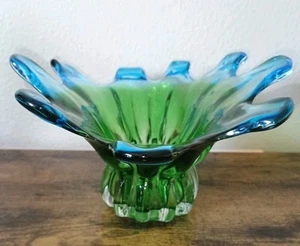 Vintage Glass Art Vase Green Blue 11.5" x 5.5" - Imagen 1 de 9