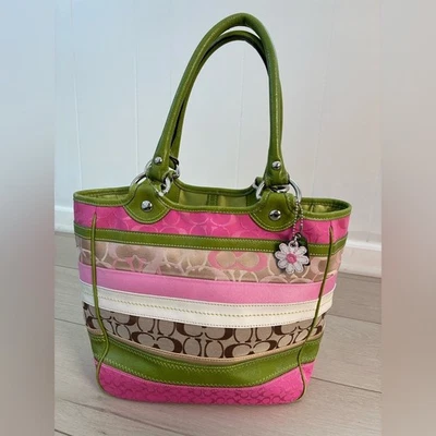 Bolso de Mano Y2K Coach F14726 Bleecker Daisy Signature Rayas Retazos Lona Cuero Foto 1 de 4
