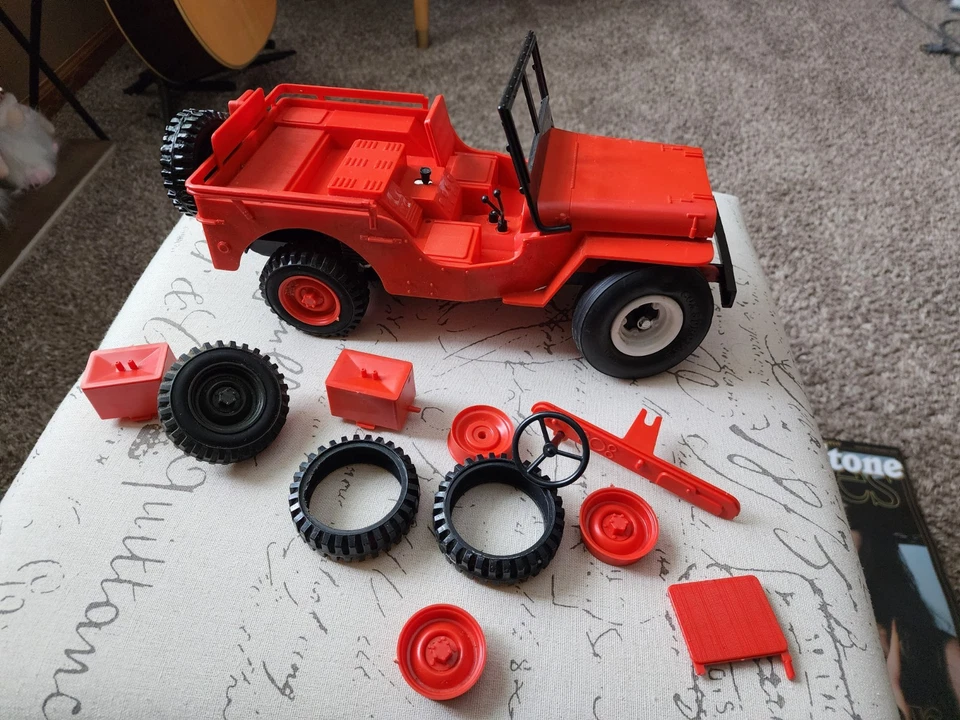 Jeep COX Orange Tethered Solo per dipendenti esclusiva alimentata a gas - Immagine 1 di 4