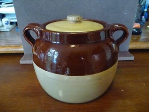STONEWARE BROWN AND TAN LIDDED BEAN POT/CROCK - Picture 1 of 7