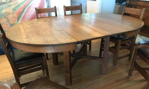 L &JG Stickley 1910 original Round Oval Dining Table quarter sawn oak 2 leaves Cover