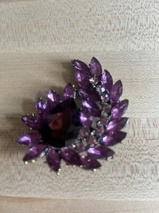 Broche grande de pedrería de amatista  - Imagen 1 de 8